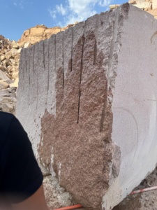 Bloques de Granito Rojo Moderno y Duradero, Bloques en Bruto de Rajasthan - Product Image 6