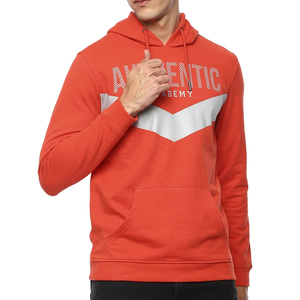 Sweat-shirt à capuche pour homme en coton polaire rouge, imprimé numérique uni, streetwear décontracté avec poche, logo imprimé sur le devant, vêtement d'automne - Product Image 1