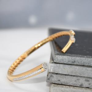 Openable Diamond Cuff <b>Bracelet</b> in 18K Gold | Natural Diamonds | Women's Brilliant Cut | 25G | IGI Certified Elegant Everyday - Product Image 4