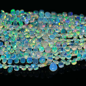 Perles d'opale éthiopienne 100% naturelles, forme poire lisse, 4x6 à 7x9,5 mm, cristal naturel en vrac - Product Image 1