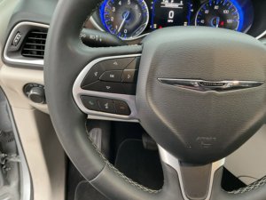 Nouvelles ventes authentiques d'occasion Incroyable d'occasion 2022 C-h-r-y-s-l-e-r Voyager LX FWD - Product Image 4