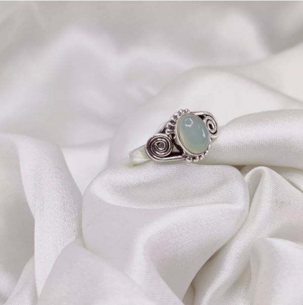 สีเขียว