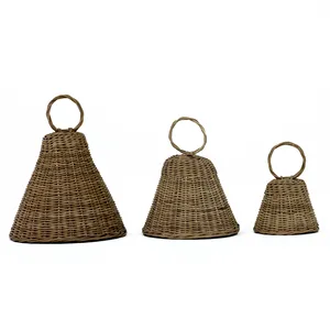Ornements de cloche en rotin tissés à la main en 3 tailles de délicieux bibelots en forme de cloche en rotin pour la décoration de Noël - Product Image 1