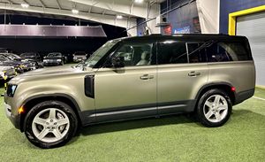 LAND ROVER DEFENDER 130 SE 2023 d'occasion, conduite à gauche/droite - Product Image 3