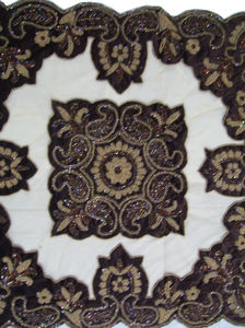 Mantel de lujo hecho a mano con bordado de terciopelo neto para cenas, bodas y ocasiones especiales - Product Image 2