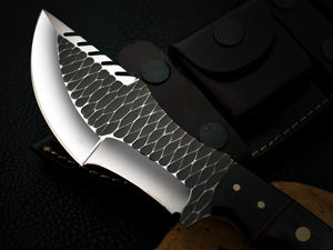 Cuchillo de caza de acero D2 hecho a mano con patrón de textura martillada en la hoja Regalo para hombres/Cuchillos personalizados - Product Image 3