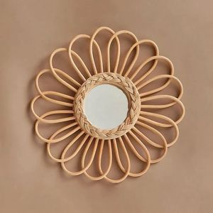 Miroir mural rond à fleurs en rotin Boho Miroir mural rond en bois naturel-Miroir mural en rotin d'Inde BY God Grace Overseas - Product Image 4