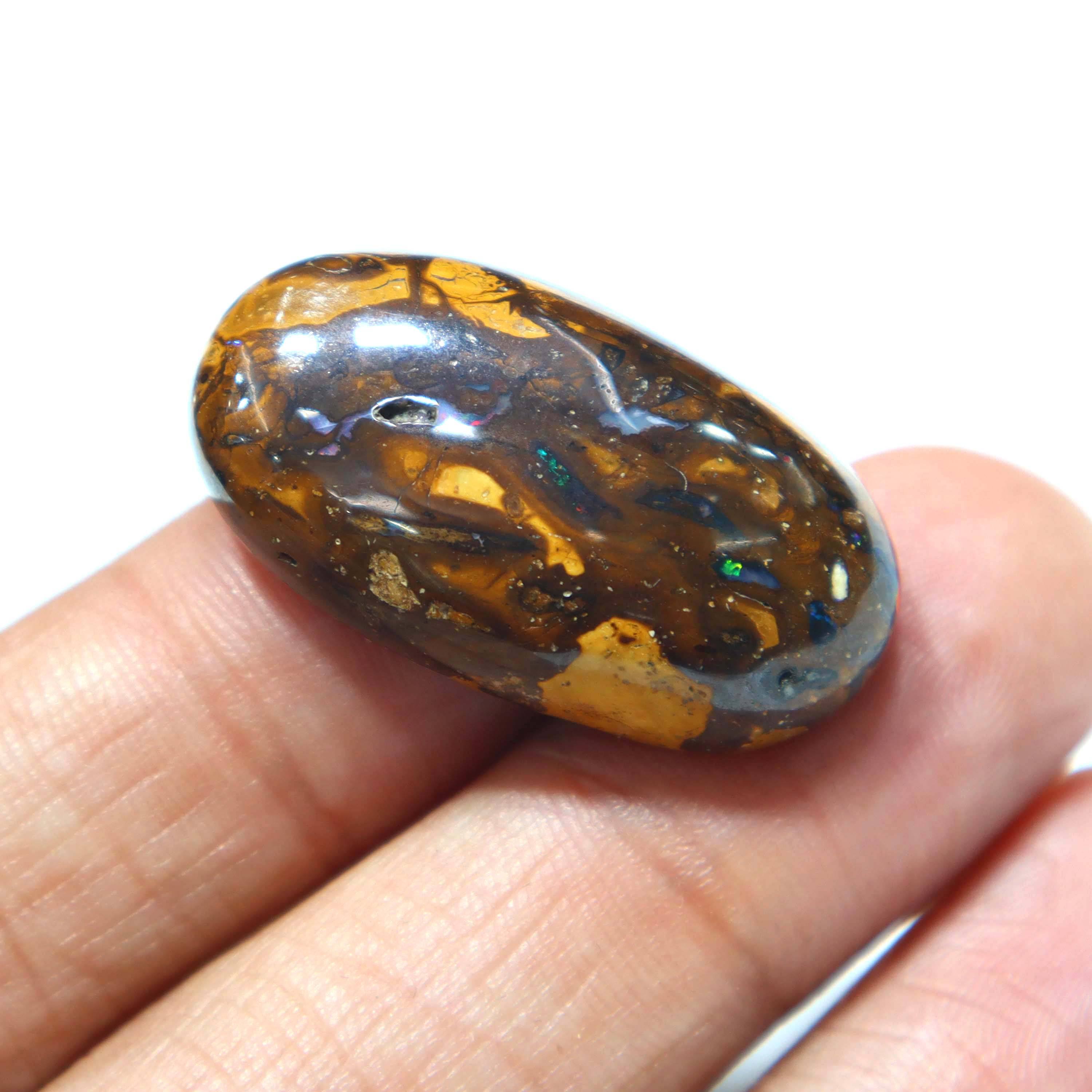 สีน้ำตาล