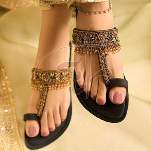 บริการ OEM ดีไซน์ล่าสุด คุณภาพพรีเมียม รองเท้าผู้หญิง Kolhapuri พื้นรองเท้าหนังแท้ แฟชั่นทันสมัย พิมพ์ลาย กันลื่น - Product Image 4