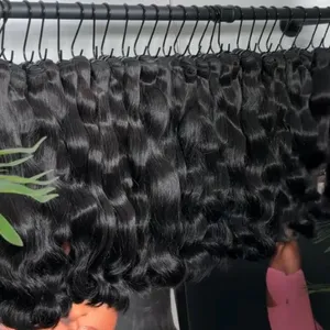Faisceau de cheveux bruts cambodgiens, paquet de cheveux humains vierges vietnamiens à double cuticule alignée vague naturelle indienne crue