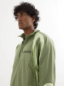 Conjunto Deportivo Personalizado para Hombre, Chaqueta Cortavientos y Pantalón de Poliéster con Capucha, Estilo Universitario, Alta Calidad, Informal para Fitness - Product Image 4