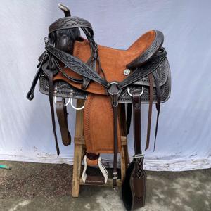 Ensemble de selle western en cuir et bois de qualité supérieure pour la course de barils avec motifs décoratifs |   Accessoires en acier inoxydable façonnés à la main, ensemble de tack gratuit pour l'équitation - Product Image 4