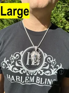 สร้อยคอจี้หัวเมดูซ่าฮิปฮอปชุบโรเดียมเงินแท้ 925 ประดับเพชรโมอิสซาไนต์แบบไอซ์ สำหรับทุกเพศ - Product Image 5