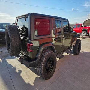 Jeep Wrangler Unlimited Edición 80 Aniversario 2021, Usado en Excelentes Condiciones - Product Image 2