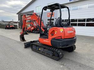 รถขุดดินดีเซล Kubota KX040-5 ประสิทธิภาพสูง พร้อมระบบไฮดรอลิกสำหรับงานก่อสร้างและเกษตรกรรม - Product Image 4