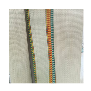 Las alfombrillas de juncia tejidas naturales mejoran los interiores de las casas con encanto rústico, alfombrillas de juncia tejidas de alta calidad de Vietnam - Product Image 1