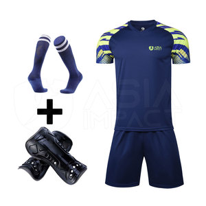 Ensemble d'uniformes de football personnalisés de haute qualité, respirant, à séchage rapide, léger, respectueux de l'environnement, maillot et short de football, vêtements d'équipe OEM - Product Image 1