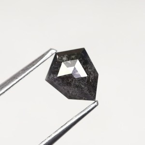0.90 Ct. Bouclier noir naturel coupe diamant lâche style rustique pour certifié très bon polonais marque de diamant rare pour l'engagement - Product Image 4