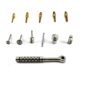 Kit d'expansion osseuse pour implants dentaires, comprenant une scie à disque et des vis d'expansion, pour chirurgie implantaire - Product Image 2