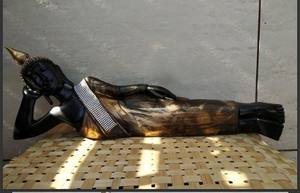 Statue de Bouddha inclinable en céramique – Décoration Art Déco artisanale et mobile pour Diwali, mariages et Pâques - Product Image 2