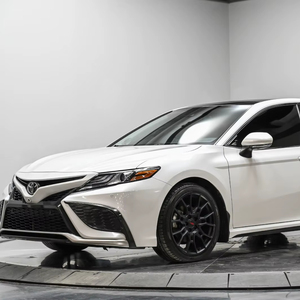 Camry XSE 2021, Auto Eléctrico Pequeño para Adultos, Volante a la Derecha, Mini Auto en Venta en Europa - Product Image 1