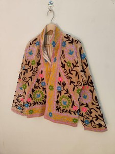 Veste en velours rose indien brodée Suzani, faite à la main, motif floral, style ethnique bohème, pour femme, veste indienne - Product Image 3