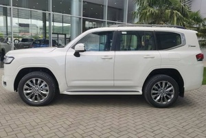 Toyota Land Cruiser LC300 Edición 70 Aniversario, SUV Usado, Automático, Volante a la Izquierda, Asientos de Cuero R20, Luces LED, HUD, Cámara 360 - Product Image 3