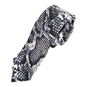 Corbata de moda delgada con estampado de piel de serpiente en blanco y negro - Product Image 2