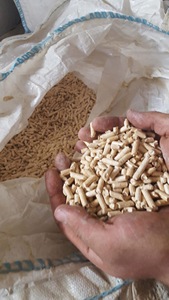 Granulés de bois de pin et de sapin de classe A1 européenne, 6 mm, 8 mm, DIN+ & EN+ A1/A2, approuvés BSL, sacs de 15 kg - Product Image 2