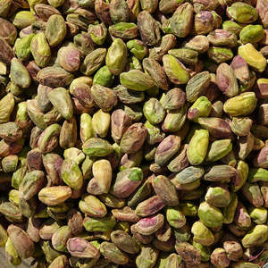 Nueces de pistacho frescas cuidadosamente procesadas y empaquetadas para mantener el sabor y la textura natural suministradas a granel para distribuidores - Product Image 5