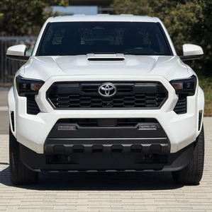 État Exceptionnel 2024 pour Tacoma TRD Sport Double Cab RWD Moteur Turbo Sièges en Cuir Intérieur Clair Toit Ouvrant Panoramique - Product Image 1