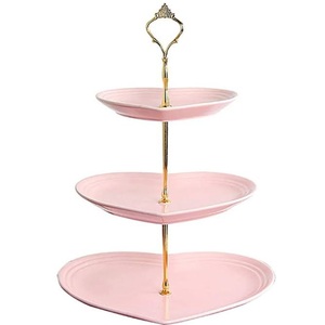 Support à gâteau en bois au design moderne et de forme arrondie, avec finition émaillée, pour la décoration de Noël et des événements, idéal pour les hôtels - Product Image 2