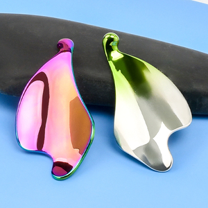 Outil Gua Sha en métal avec logo personnalisé de haute qualité Cuillère à crème pour les yeux en acier inoxydable Masseur de soins de la peau de beauté à haute touche pour le visage - Product Image 2