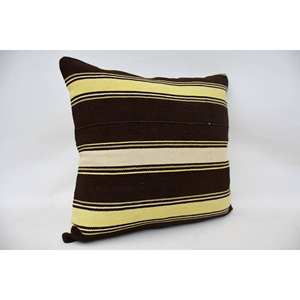 Oreiller Kilim en laine beige de 24x24 pouces Technique tissée à motif vintage rayé subtil - Product Image 2