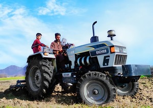 Tracteur Eicher 380 80 CV 4x4 d'occasion en bon état avec moteur agricole puissant, transmission robuste et haute productivité - Product Image 5
