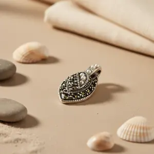 Pendentif élégant pour femme en argent 925 avec marcassite et CZ, motif numéro en or rose et platine, perle de charme, bijoux - Product Image 2