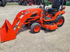 Moteur d'occasion en bon état, mini Kubota, transmission par engrenages, accessoire pour mini tracteur BX2370 4x4 - Product Image 1