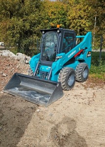Minicargadora Compacta Sunward Earthmoving SWL4038 de 1 Tonelada para Jardinería y Agricultura - Product Image 3