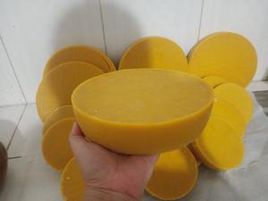 Cire d'abeille jaune raffinée de haute pureté à vendre, vietnam, imperméable, personnalisé, approvisionnement d'usine pur 100% en vrac pour les cosmétiques, fabrique des bougies - Product Image 6