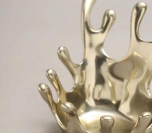 Portavelas dorado artístico moderno, ideal para agregar un ambiente acogedor, elegante y sofisticado - Product Image 4