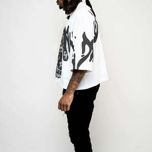 เสื้อยืดคอตตอนออร์แกนิคทรงปกติสำหรับผู้ชาย แบบขายส่ง สั่งทำได้ ปักลายคุณภาพสูง พิมพ์ลาย สไตล์ฮิปฮอป สตรีทแวร์ ทรงบ็อกซี่ - Product Image 2