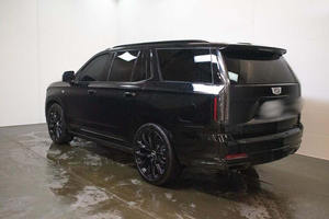 Escalade Sport 2024 Usado en Buenas Condiciones, 4x4, Volante a la Izquierda, Interior Oscuro, Asientos de Cuero, Neumáticos R20 - Product Image 6