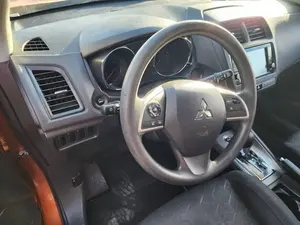 มิตซูบิชิ เอาท์แลนเดอร์ สปอร์ต SE ปี 2020 มือสอง พวงมาลัยซ้าย/ขวา - Product Image 2