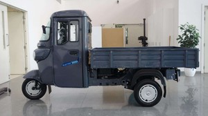 Triciclo Eléctrico Bajaj Maxima Gogo C9012 Cargo XL E-TEC 2025 de 12.03 Pulgadas, 2 Pasajeros, Certificado Dot/Eec, 3 Ruedas - Product Image 4