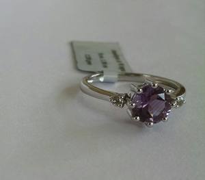 Bague élégante en pierre précieuse d'améthyste naturelle Bijoux fins pour célébrer des moments spéciaux Bague d'anniversaire - Product Image 1