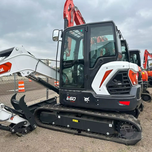 Mini-excavatrice Cat E60 avec godet de 0,18 m, moteur diesel, sur chenilles, avec climatisation et rotation hydraulique - Product Image 1