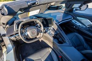 SUPER LIMPIO, CHEVROLET CORVETTE STINGRAY COUPE 2024, LISTO PARA ENVIAR - Product Image 4