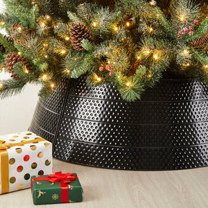Diseño Premium Collar de árbol de Navidad negro Soporte de base de árbol de Navidad de hierro de alta calidad para artículos de decoración de Navidad - Product Image 5