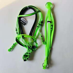 Juego de bridas de carreras de PVC STATUS con martingala y riendas de goma Herrajes de acero inoxidable | Tachuela de caballo resistente al agua y duradera - Product Image 1