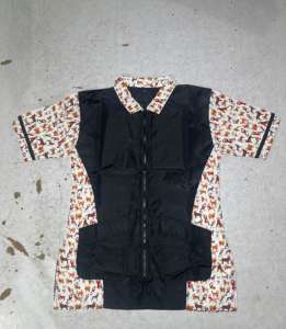 Chaqueta de poliéster de calidad superior para aseo de mascotas para mujeres y hombres \ Chaqueta de manga corta con Bolsillos y cremallera para peluquero de mascotas - Product Image 1